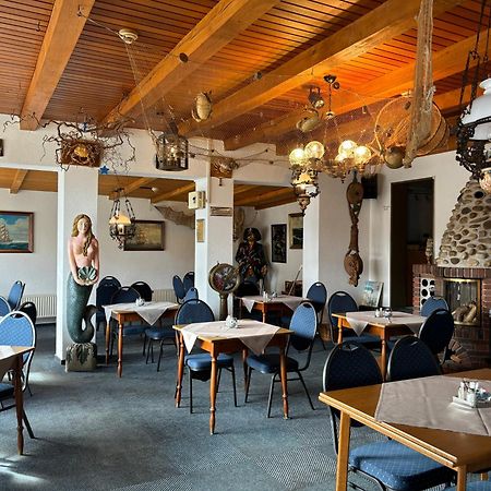 Hotel-Restaurant Cafe Caro Carolinensiel Exterior photo